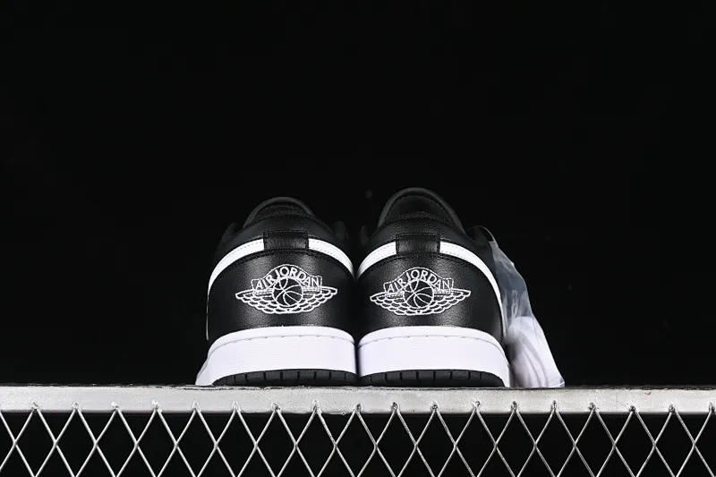 All categories Air Jordan Jordan series basketball shoes Air Jordan 1 Low Air Jordan 1 Low AJ1 Joe 1 black and white low-top retro basketball shoes 553558-043